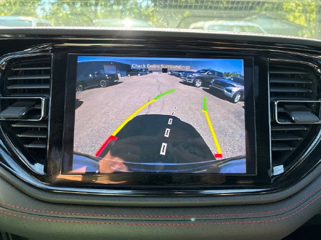 Used 2025 Dodge Durango GT AWD/4WD image 17