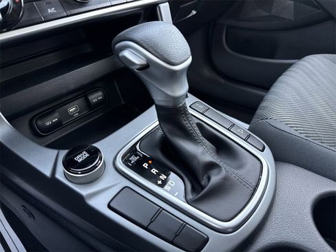 Used 2023 Kia Seltos LX image 21