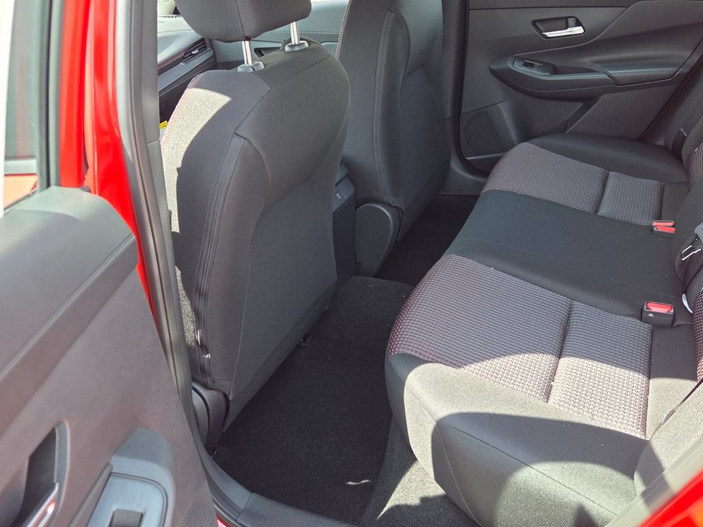New 2027 Nissan Sentra SR w/ Floor Mat Package FWD image 6