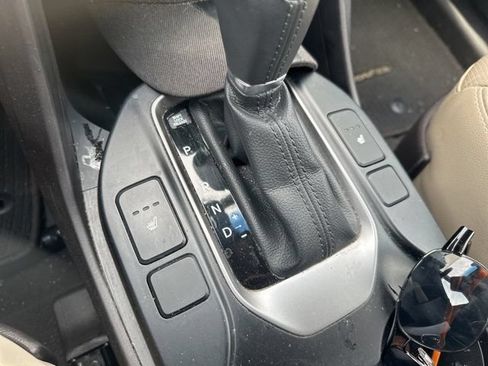 Used 2017 Hyundai Santa Fe SE w/ SE Premium Package 02 AWD/4WD image 19