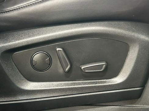 Used 2023 Ford Explorer XLT w/ Equipment Group 202A image 57