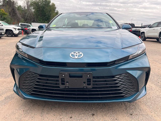 Used 2025 Toyota Camry LE FWD image 6
