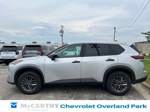 Used 2024 Nissan Rogue S AWD/4WD image 6