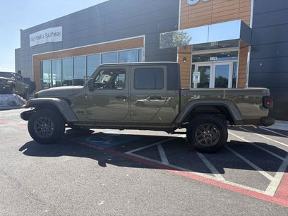 New 2025 Jeep Gladiator Sport