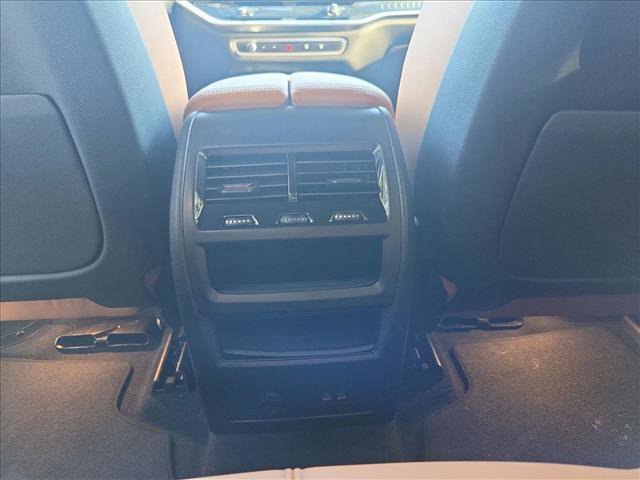 Used 2025 BMW X5 sDrive40i RWD image 12