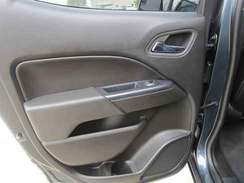 Used 2019 Chevrolet Colorado ZR2 image 16