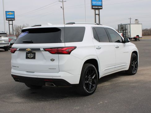Used 2023 Chevrolet Traverse Premier AWD/4WD image 8