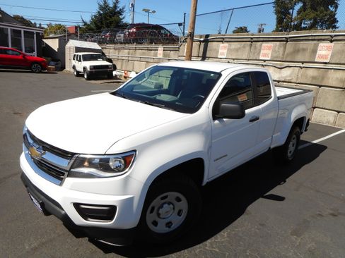 Used 2016 Chevrolet Colorado W/T w/ WT Convenience Package AWD/4WD image 5