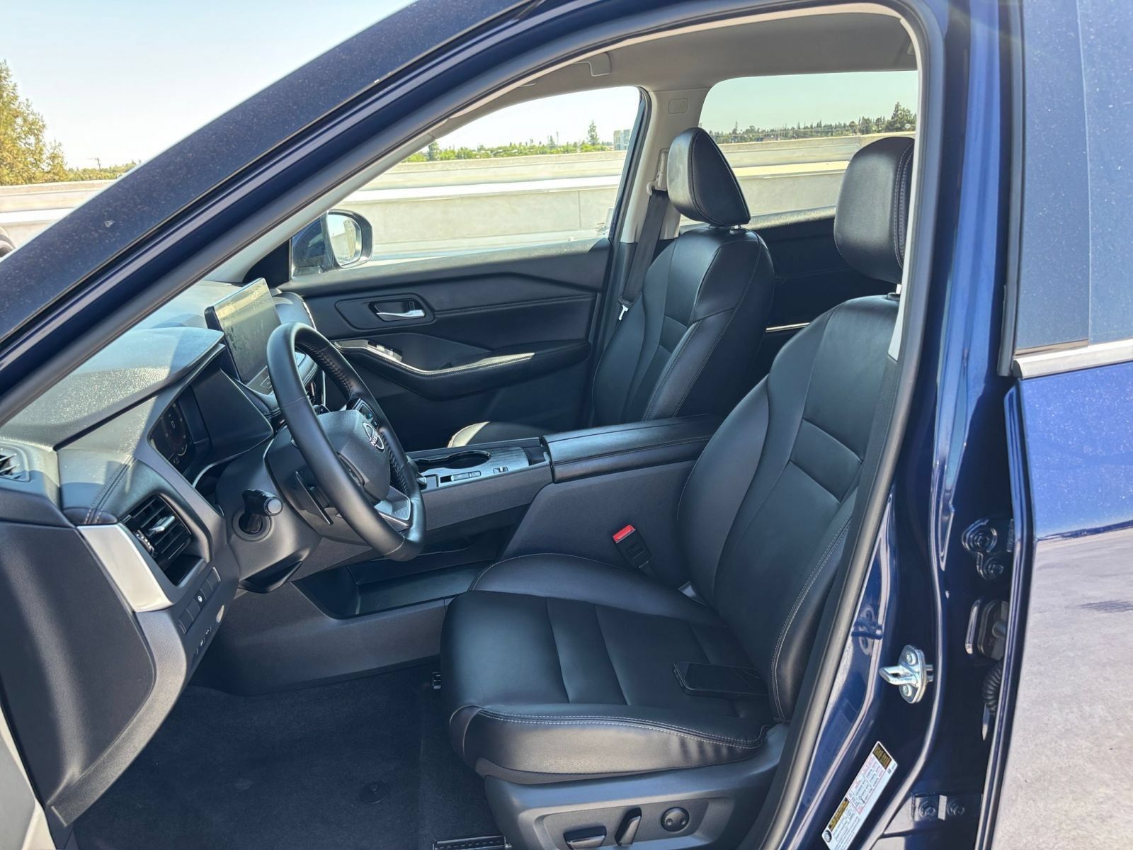 Used 2026 Nissan Rogue SL FWD image 29
