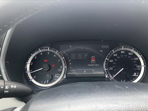 Used 2023 Toyota Highlander XLE AWD/4WD image 23