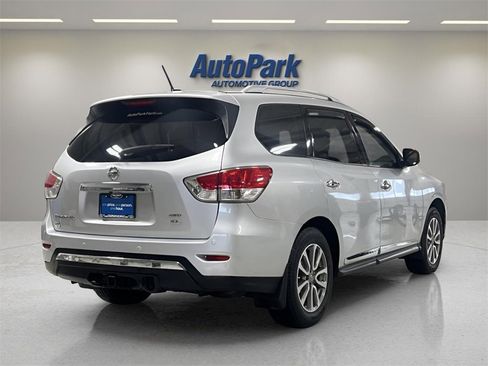 Used 2013 Nissan Pathfinder SL w/ SL Premium Pkg image 7