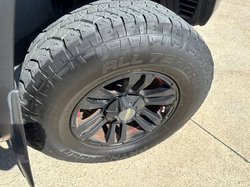 Used 2015 Toyota Tacoma PreRunner w/ SR5 Package RWD image 15