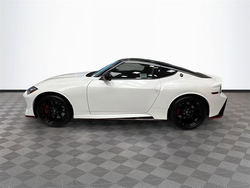 New 2025 Nissan Z NISMO w/ Floor Mat Package image 4