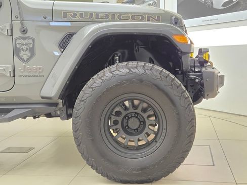 Used 2023 Jeep Wrangler Unlimited Rubicon 392 w/ Trailer Tow Package AWD/4WD image 8