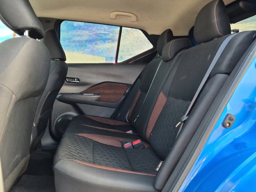 Used 2021 Nissan Kicks SR w/ Exterior Package FWD image 15