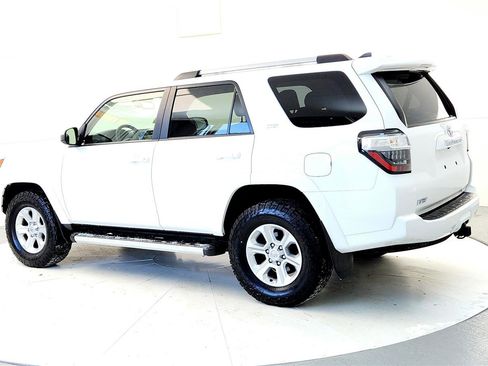 Certified 2022 Toyota 4Runner SR5 image 4