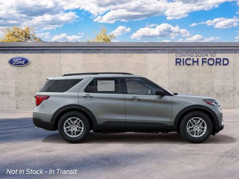 New 2027 Ford Explorer Active RWD image 5