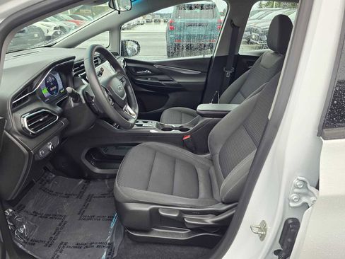 Used 2023 Chevrolet Bolt LT image 23
