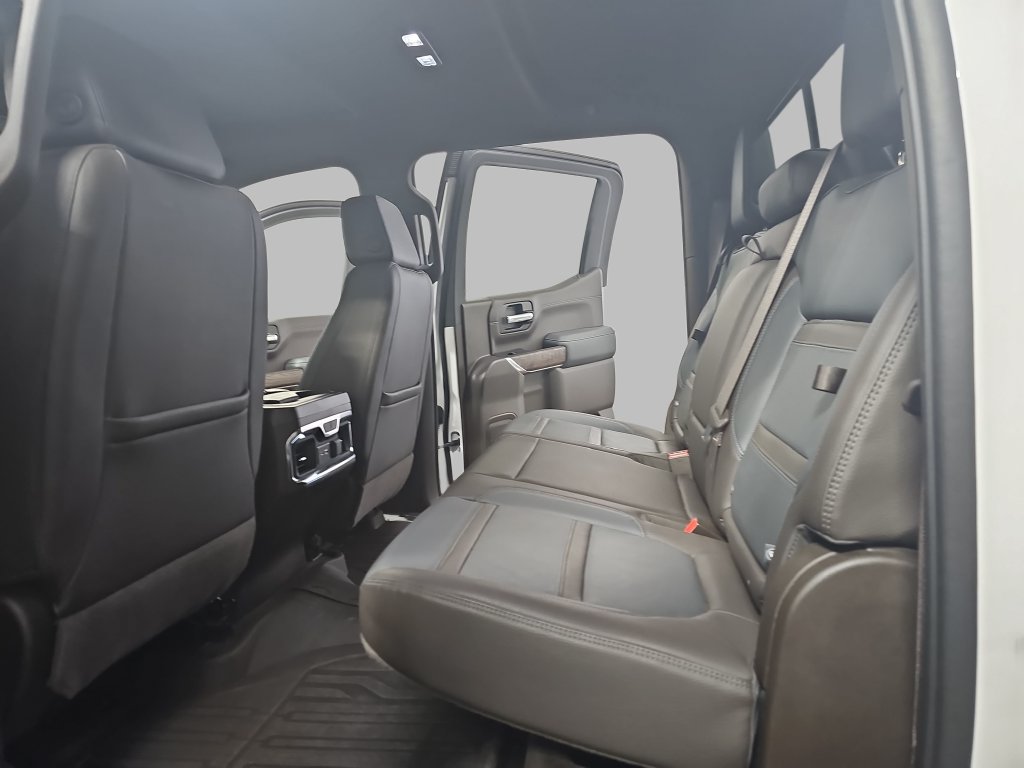Certified 2021 GMC Sierra 1500 Denali w/ Denali Ultimate Package AWD/4WD image 17