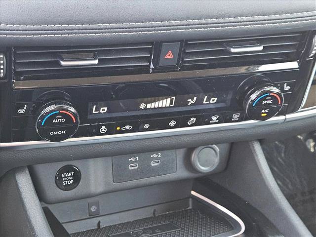 Used 2026 Nissan Rogue SL FWD image 12