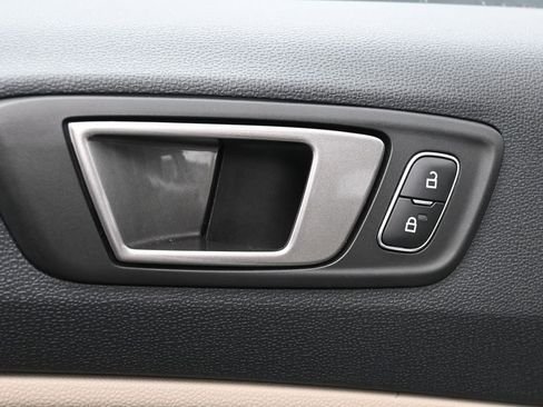 Used 2020 Ford EcoSport SE image 21