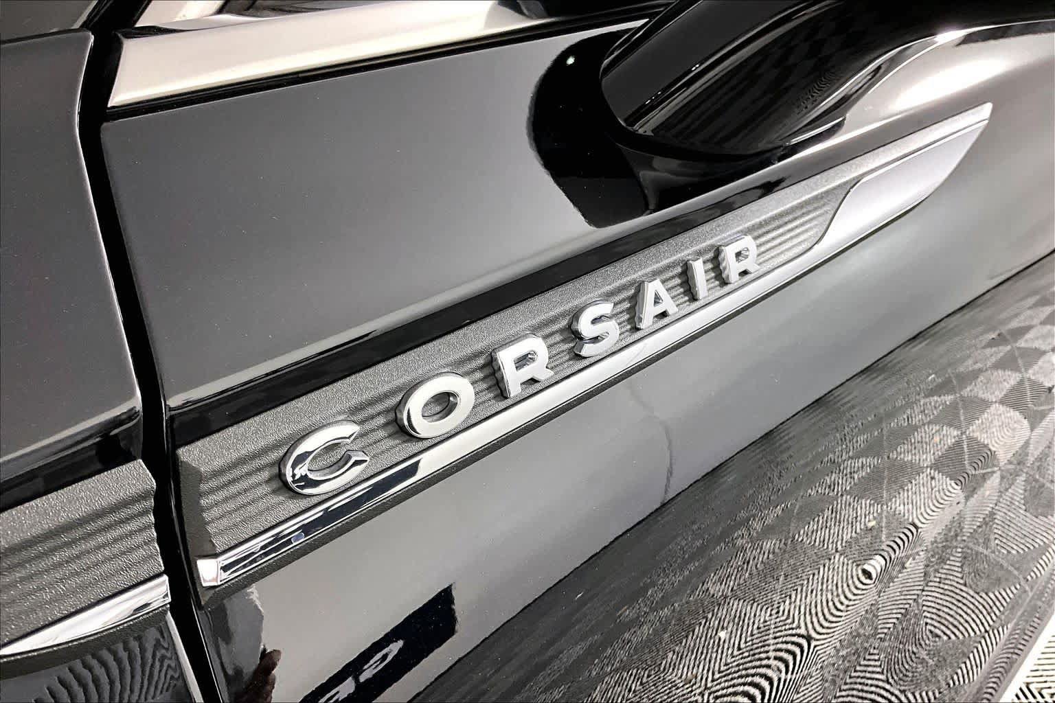 Used 2025 Lincoln Corsair FWD image 30