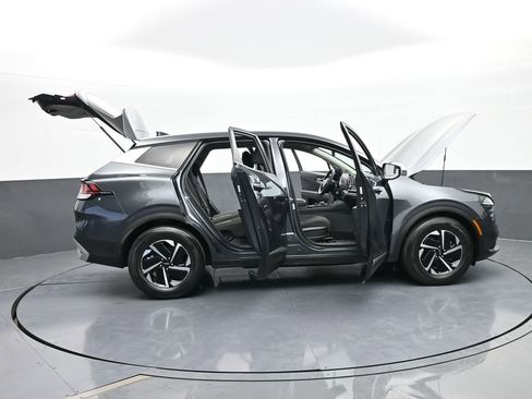 Used 2024 Kia Sportage LX image 69