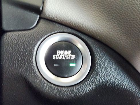 Used 2024 Chevrolet Equinox LT FWD image 22