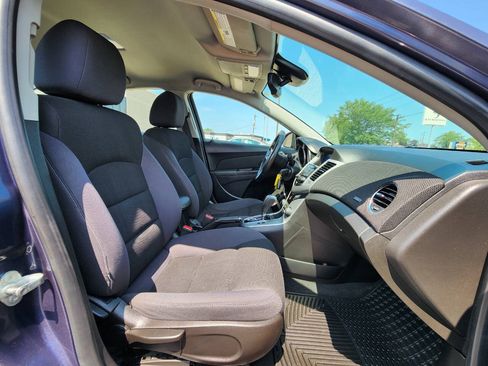 Used 2014 Chevrolet Cruze LT FWD image 15