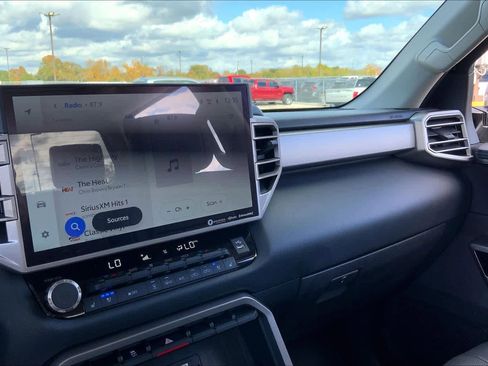 Used 2024 Toyota Tundra Limited image 34