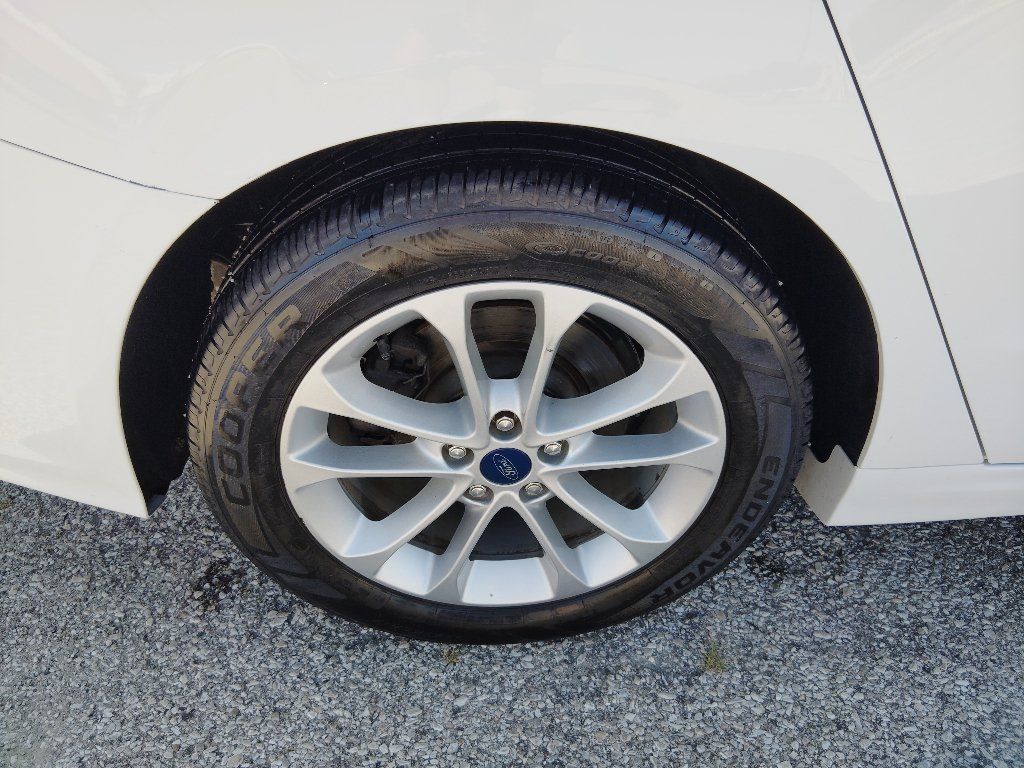 Used 2020 Ford Fusion SE FWD image 10