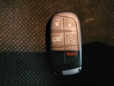 Used 2018 Jeep Grand Cherokee Altitude image 32