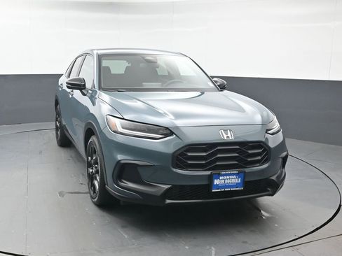 Used 2023 Honda HR-V Sport image 9