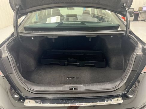 Used 2023 Nissan Altima 2.5 SR w/ SR Premium Package AWD/4WD image 25