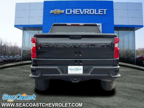 Certified 2022 Chevrolet Silverado 1500 Custom w/ LPO, Dark Essentials Package image 4