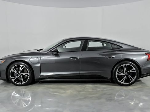 Used 2022 Audi e-tron GT Prestige w/ Prestige Package image 8