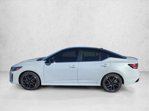 New 2025 Nissan Sentra SR w/ SR Premium Package FWD image 4