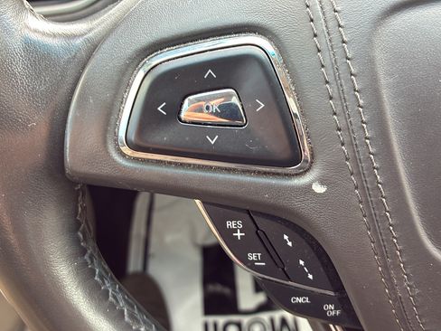 Used 2017 Lincoln MKZ Reserve w/ Technology Package FWD image 36