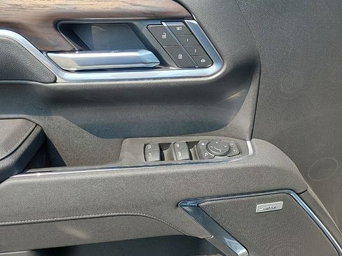 New 2026 GMC Sierra 1500 SLT w/ SLT Premium Plus Package image 12