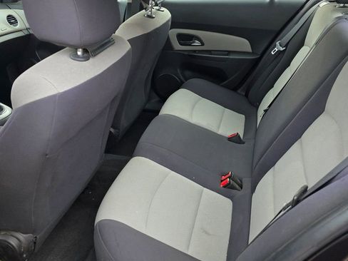 Used 2015 Chevrolet Cruze LS image 9