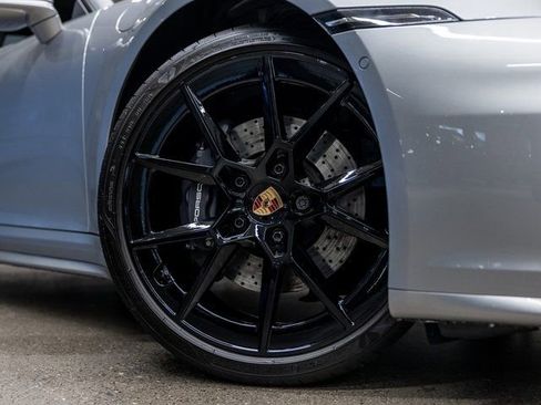 Certified 2025 Porsche 911 Carrera image 19