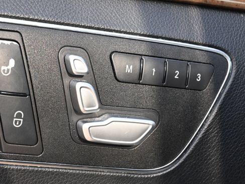 Used 2014 Mercedes-Benz E 350 Sedan image 17