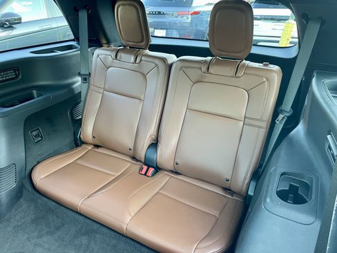 Used 2023 Lincoln Aviator Reserve w/ Equipment Group 201A image 32