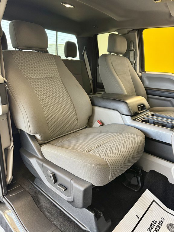 Used 2017 Ford F150 XLT w/ Equipment Group 302A Luxury AWD/4WD image 16