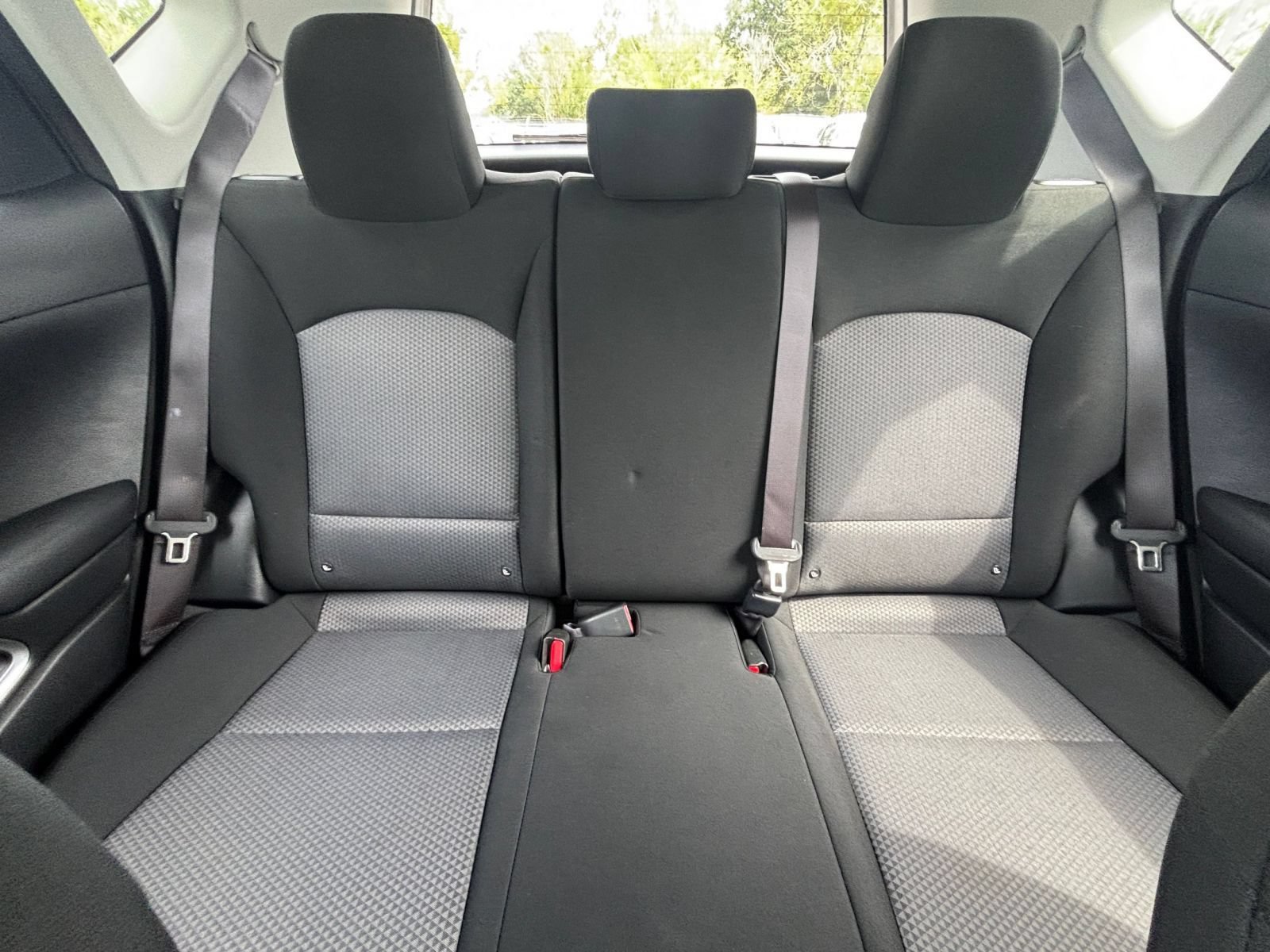Used 2025 Kia Soul LX w/ LX Technology Package FWD image 35