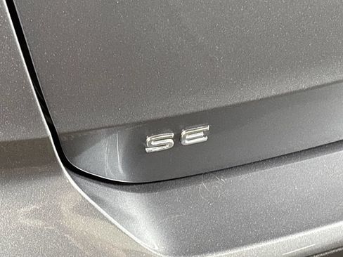 Certified 2025 Volkswagen Taos SE AWD/4WD image 25