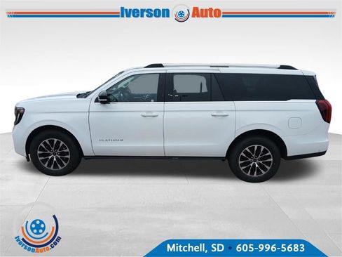 Used 2025 Ford Expedition Max Platinum AWD/4WD image 2