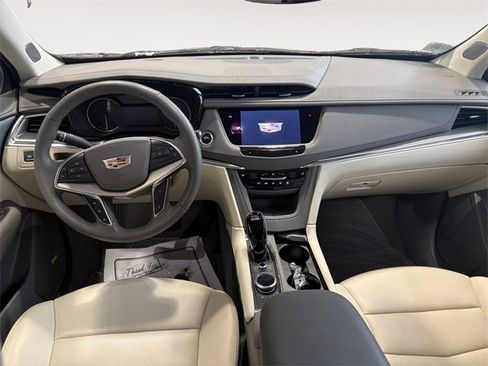 Certified 2023 Cadillac XT5 Premium Luxury w/ LPO, Floor Liner Package image 10