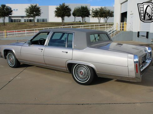 Used 1987 Cadillac Brougham image 27