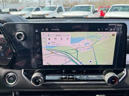 Used 2024 Chevrolet Colorado LT image 35